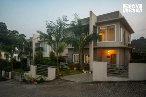 StayVista at Ohana 36 - Lawn, Gazebo & BBQ